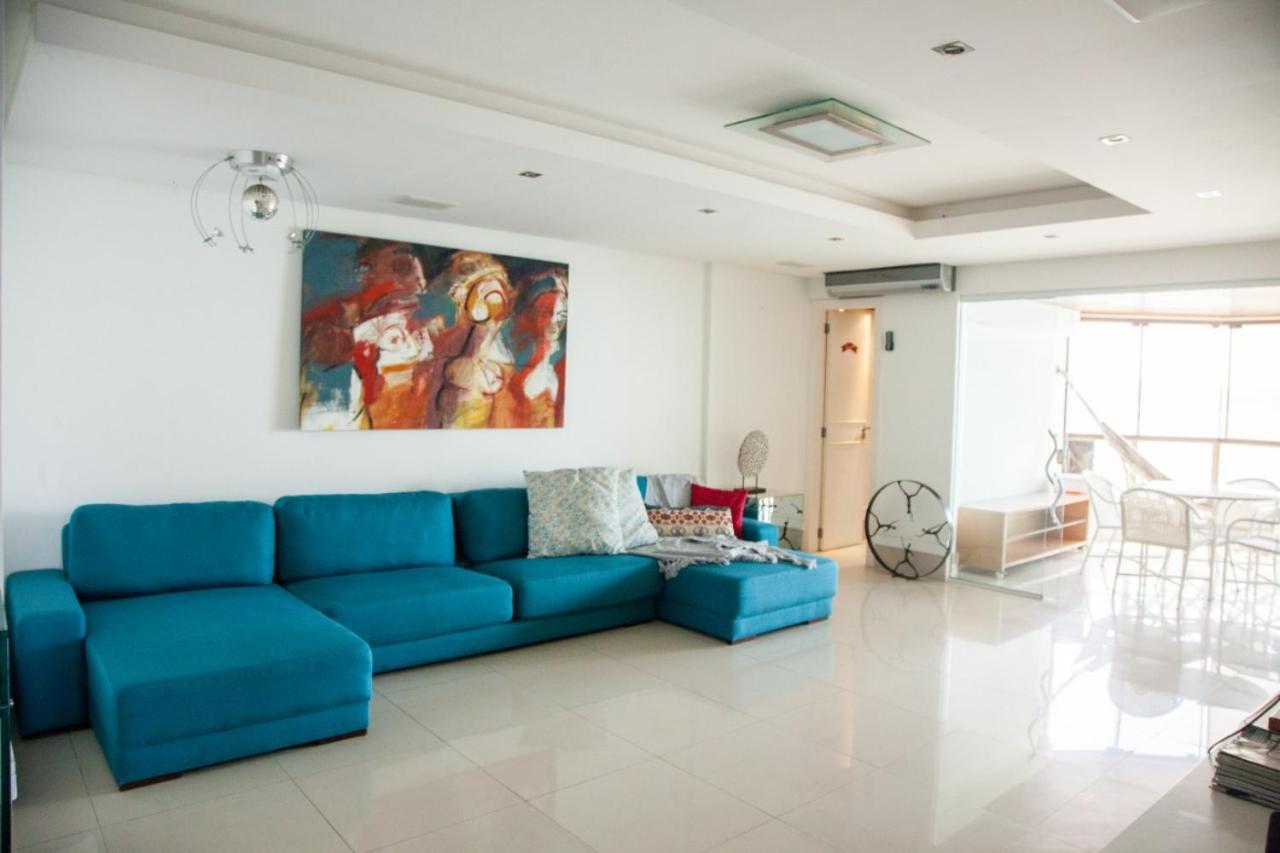 Apto Frente Mar Bal Camboriu Pe Na Areia Churrasqueira Carvao Na Sacada Fantastica E Encantadora Vista Mar Apartamento Balneario Camboriu